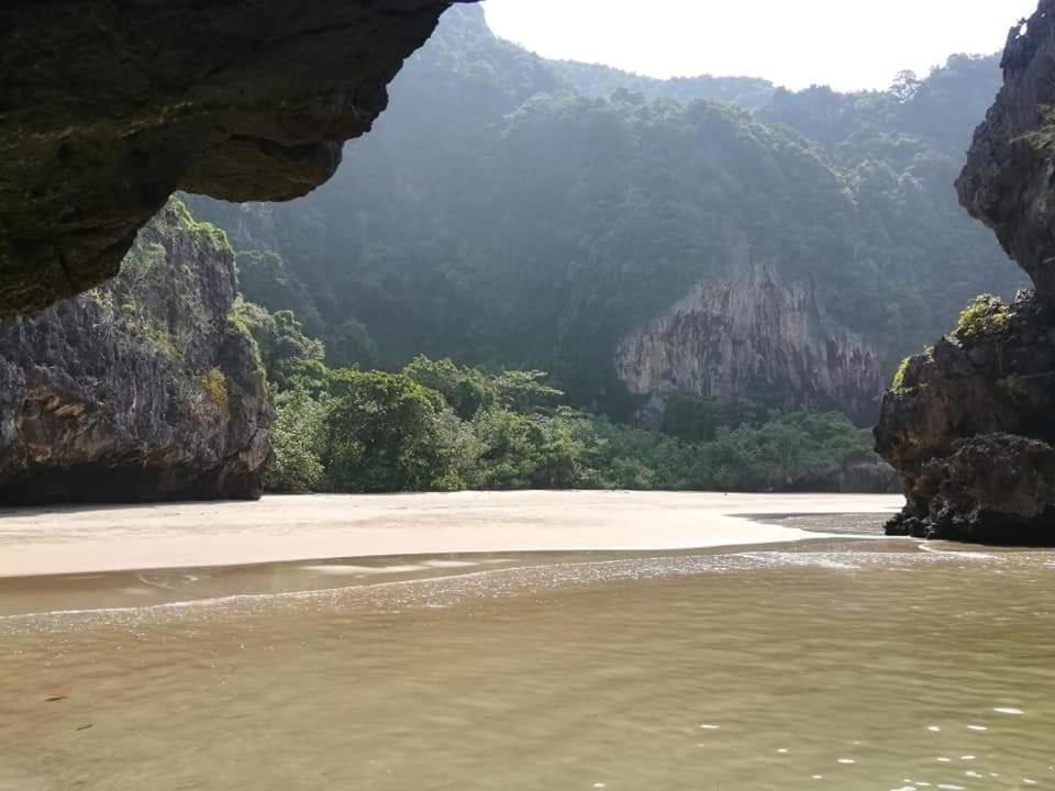 Cashew Nut Bungalow, Ko Mook Buitenkant foto